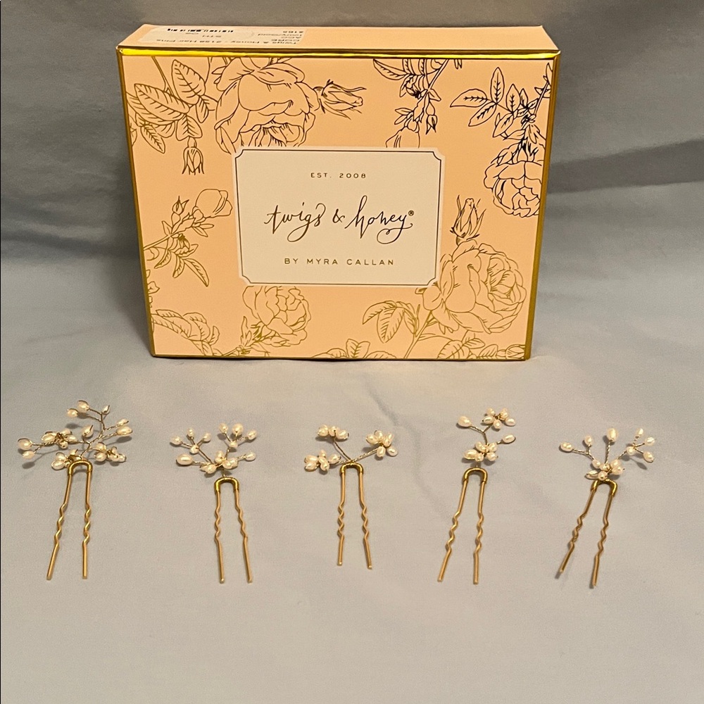 Twigs & Honey Baby’s Breath Gold Hair Pins